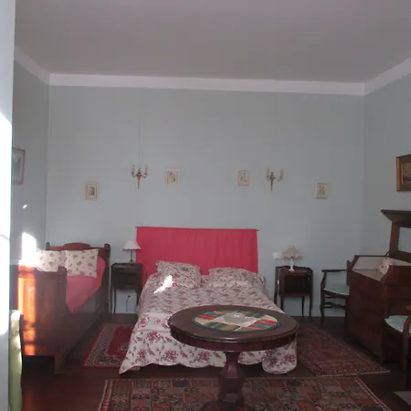 Le Domaine Du Chapitre Bed and Breakfast 3*