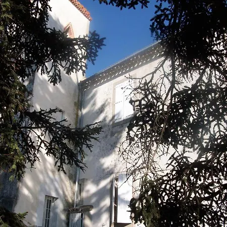 Le Domaine Du Chapitre Bed & Breakfast