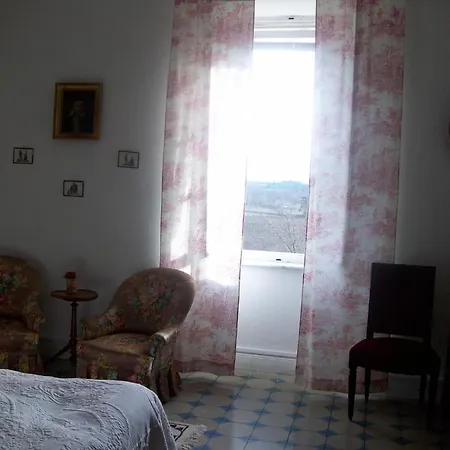 Alojamento de Acomodação e Pequeno-almoço Le Domaine Du Chapitre 2*