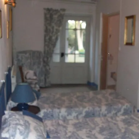 Bed and Breakfast Le Domaine Du Chapitre Καρκασόν