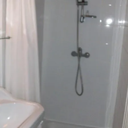 Bed and Breakfast Le Domaine Du Chapitre Καρκασόν