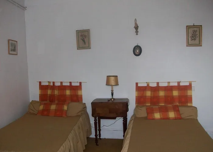 Le Domaine Du Chapitre Bed & Breakfast